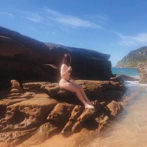 Meet your Posher, Dana